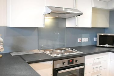 1 bed flat, North Road West, Stonehouse, Plymouth, PL15DJ - Image 11